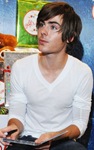 zac-efron-char-12198-2