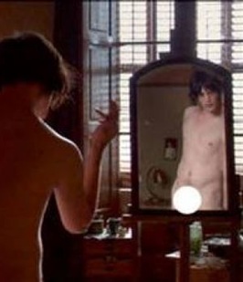 Robert Pattinson desnudo