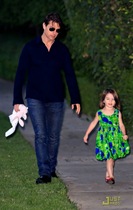 suri-cruise-runaway-rapid-16