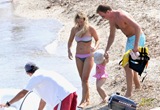 geri-halliwell-bikini-bliss-10
