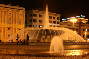 Fountain. Woman didn't stand still enough for the long exposure.