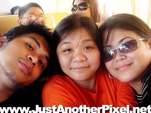 [Kenneth, Mai and Me - bus ride[3].jpg]