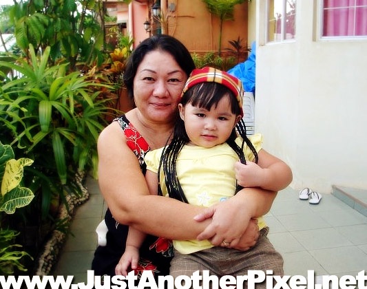 [Mama Ging with Gillian[4].jpg]