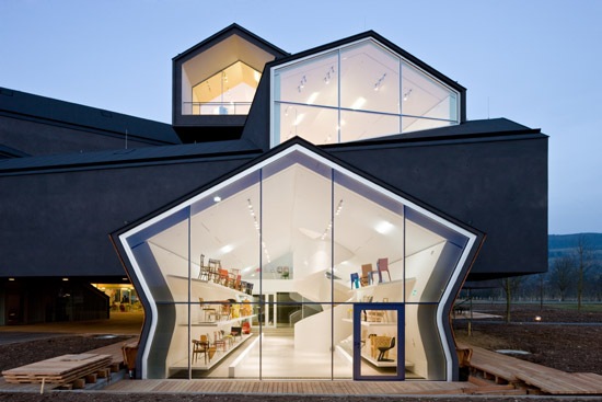 [vitrahaus_herzog_de meuron05[3].jpg]