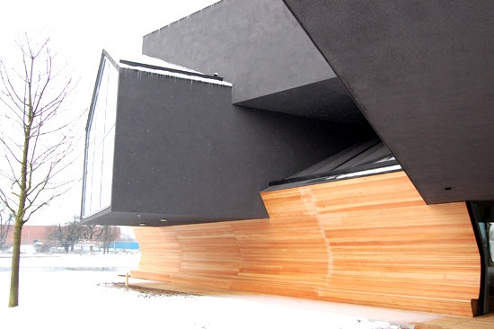 [vitrahaus_herzog_de meuron06[3].jpg]