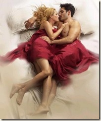 Jovem casal na cama Jovem casal na cama