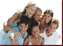 Participação com pessoas felizes