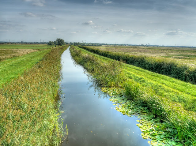 P1170398_2_3_4_5_6_7_tonemapped.jpg