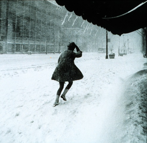 [Miniskirts_in_snow_storm[3].jpg]