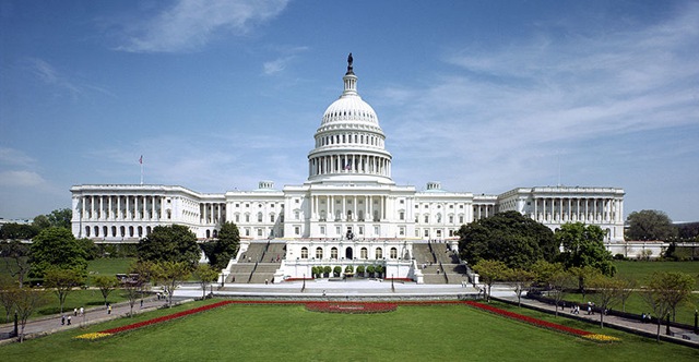 [800pxUnited_States_Capitol__west_fro[1].jpg]
