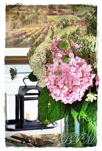[hydrangeatable2210.jpg]