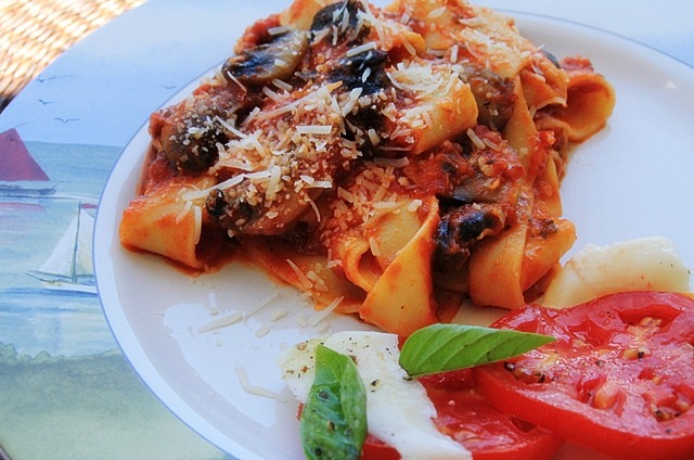 [lunch186.jpg]