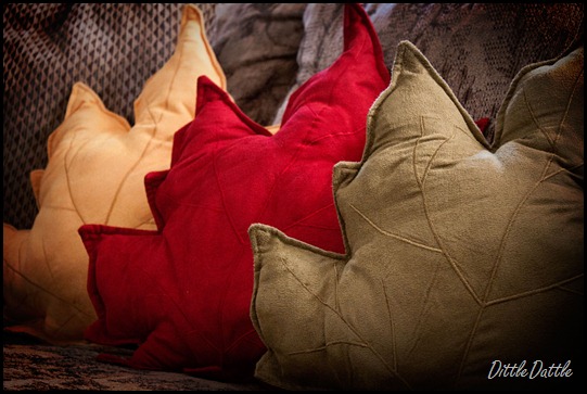 Fall-Leaf-Pillows Fall-Leaf-Pillows