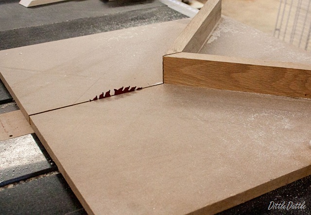 [45-degree-cuts-on-Table-saw[2].jpg]