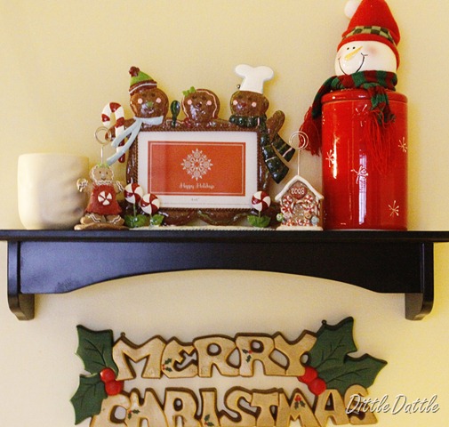 [Christmas holiday kitchen shelf[3].jpg]
