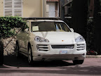 Very ugly car :|