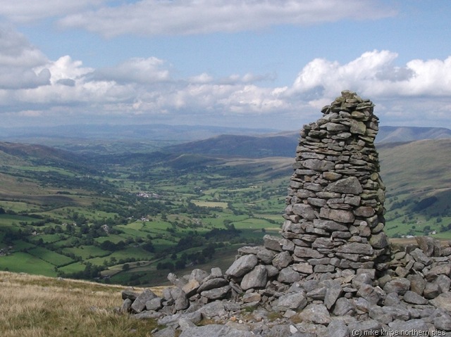 [whernside 014[6].jpg]