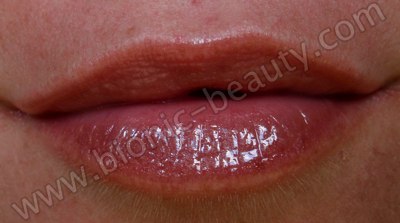 Bionic Beauty review - Cargo lip gloss with TimeStrip Technology