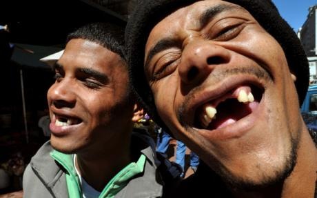 [teeth_1497108c[4].jpg]