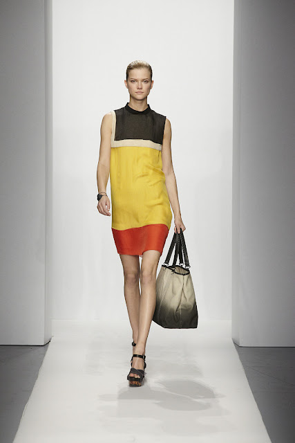bottega_veneta_resort_2012_runway_035_1111381389.jpg