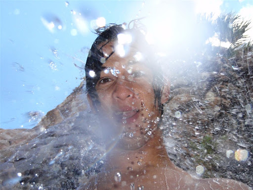 Onder de waterval