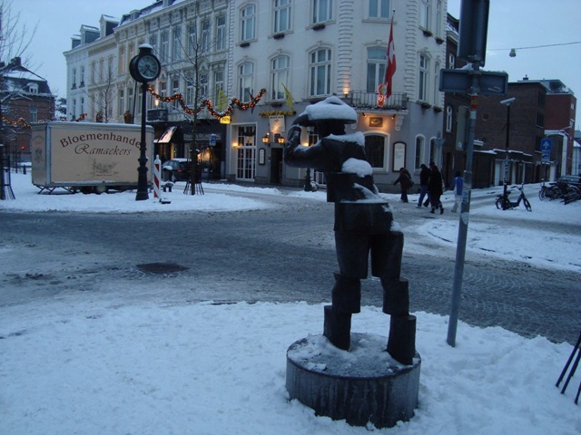 [DSC048361280x9605.jpg]