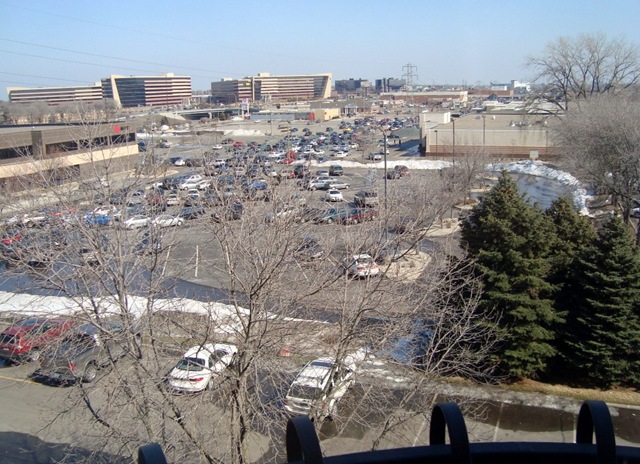 [Embassy Suites Bloomington 08[3].jpg]