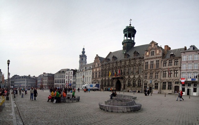 [DSC06467 Stitch[4].jpg]