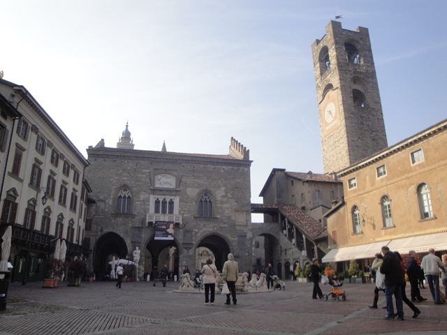 [8 Bergamo 06[5].jpg]