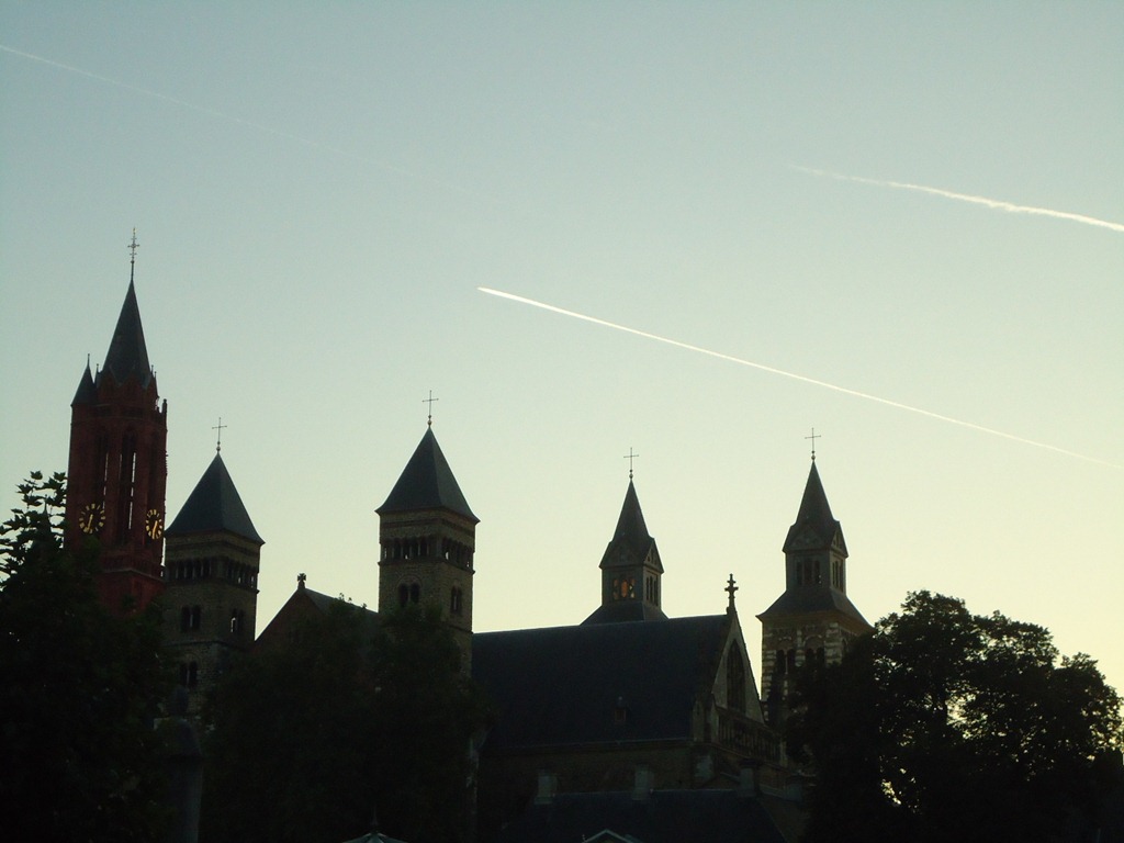 [Vrijthof evening[3].jpg]