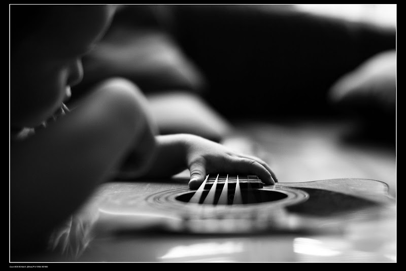 IMAGE: http://lh6.ggpht.com/_cYmfRMewE4Q/Sm5MpVTWa2I/AAAAAAAAMkQ/w4Qq51CRuwo/s800/IMG_4027%20BW.jpg