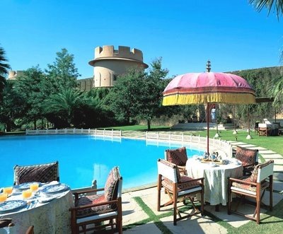 [hosl10_oberoi[1][2].jpg]