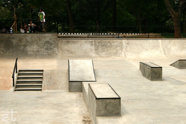 [Taman-Mini-Skatepark-3[3].jpg]