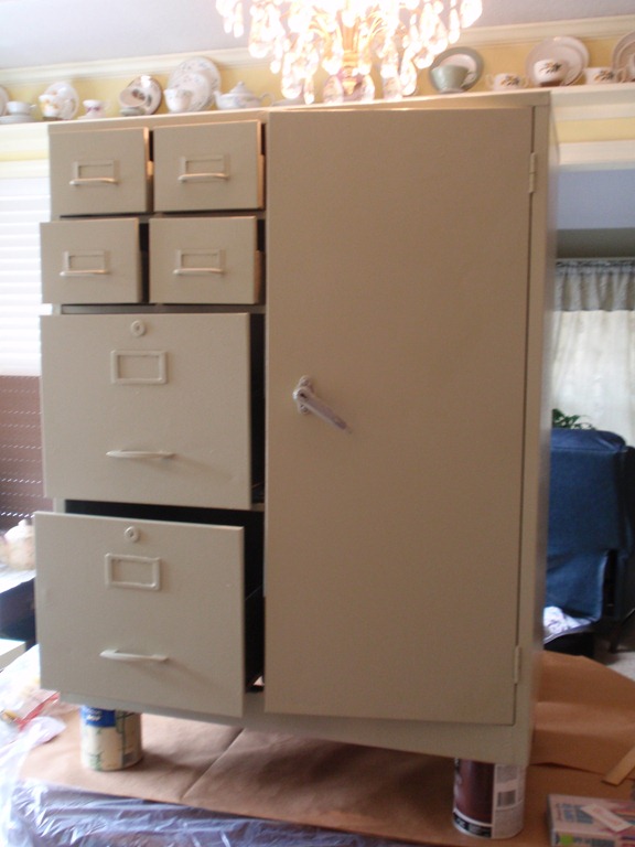 [filing cabinet[6].jpg]