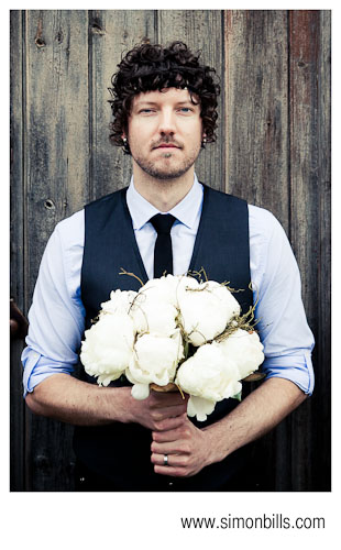 IMAGE: http://lh6.ggpht.com/_cmFoRYcwip4/TPQ2SDa5dZI/AAAAAAAATs8/4mYZqQbBk1c/s800/Lyndajase-2033.jpg