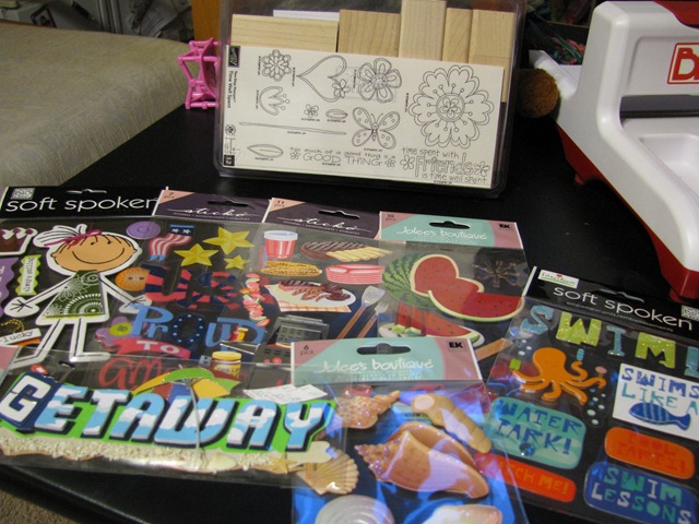 [craft challenge august 002[4].jpg]