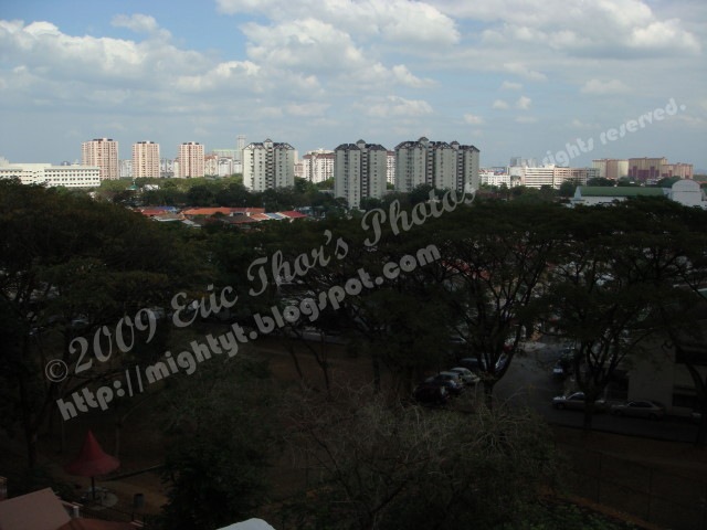 [DSC03796 640 x 640[3].jpg]