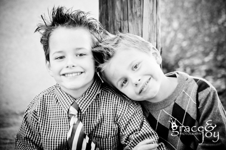 [20101109_graceandjoyphotography_066_WEB[4].jpg]