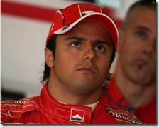 Felipe Massa rimarrà in Ferrari fino al 2012