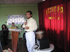 Pastor Miguel Algorta de Perú, predicando la Palabra de Dios en Quito