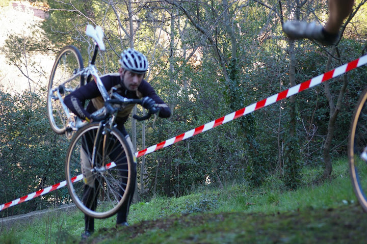 Cyclo Cross de La Penne sur Huvaune du 16 - 01 - 2011 Cyclo%20Cross%20de%20La%20Penne%20sur%20Huvaune%20du%2016%20-%2001%20-%202011%20110