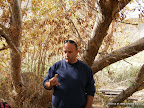 אלי מסביר על מדידות מים