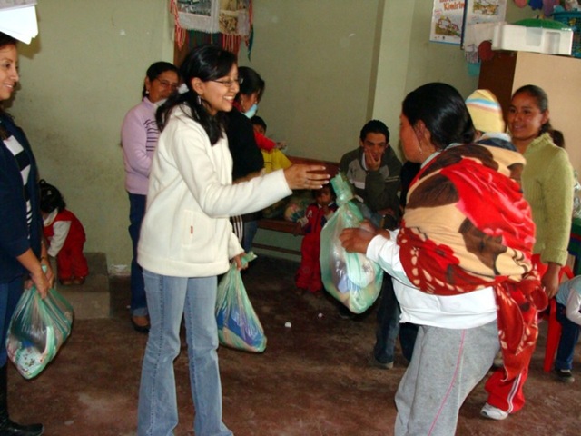 [CIAF2008EntregadeDonaciones2008f133.jpg]