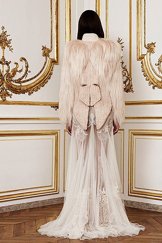 [Automne Hiver Haute Couture 2010 - Givenchy 22[15].jpg]
