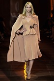 Automne Hiver Haute Couture 2010 - Armani Privé Automne Hiver Haute Couture 2010 - Armani Privé