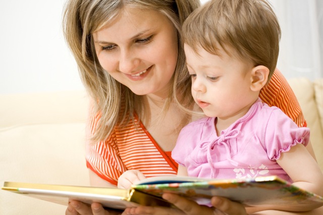 [mother and child reading[2].jpg]