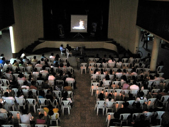 Vista panorámica del salón