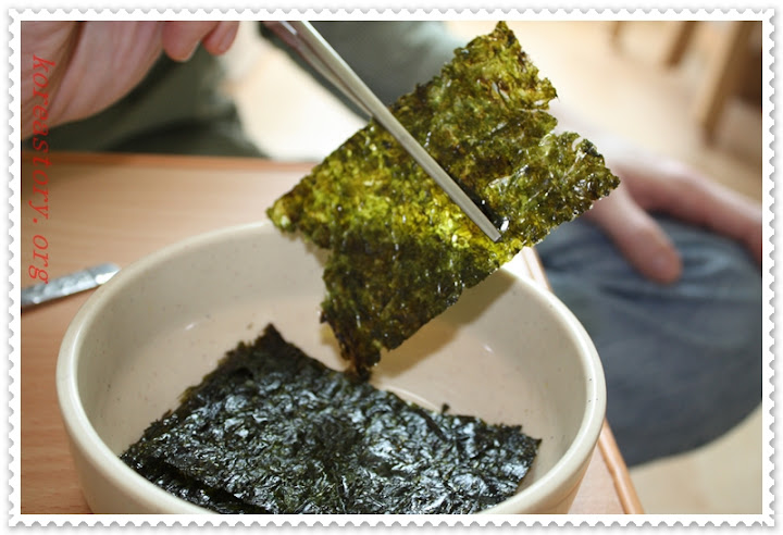 ทานข้าว กับ สาหร่ายเกาหลี อร่อย