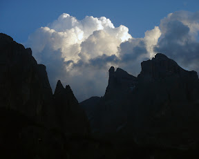 El Grupo Sella al atardecer