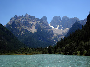 El Monte Cristallo y el lagode Landro.